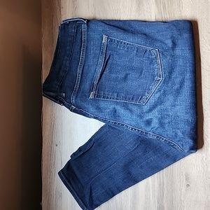 Good American "Good Legs" Skinny Jeans